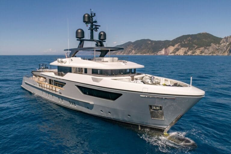 Sanlorenzo Yachts's DRIFTER W Enters Yachts for Sale Market
