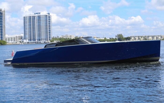 The third vessel sold is the 2015 VanDutch yacht KISMET. At 55 feet, this superb yacht makes an excellent tender.