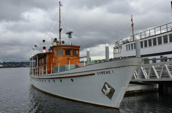 81 ft (24.69 m) Thornycroft Classic Motor Yacht SYRENE I