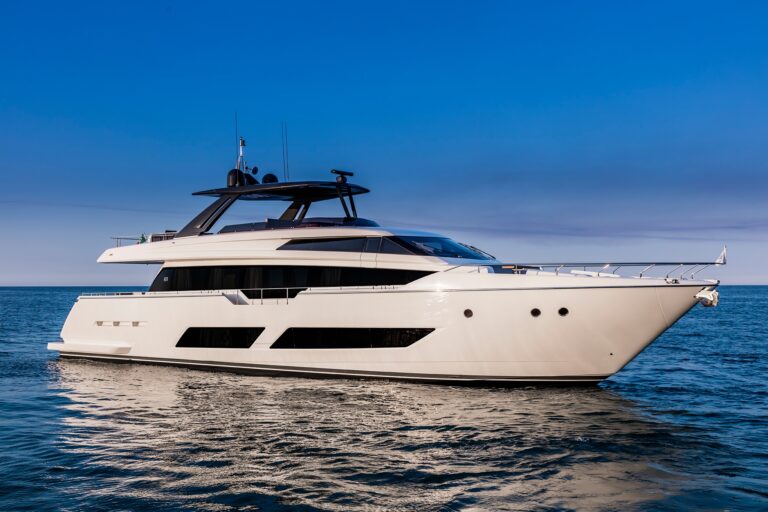 Ferretti Yachts launches the new flybridge motor yacht Ferretti Yachts 580 as a symbol of modern luxury at sea. Read more.