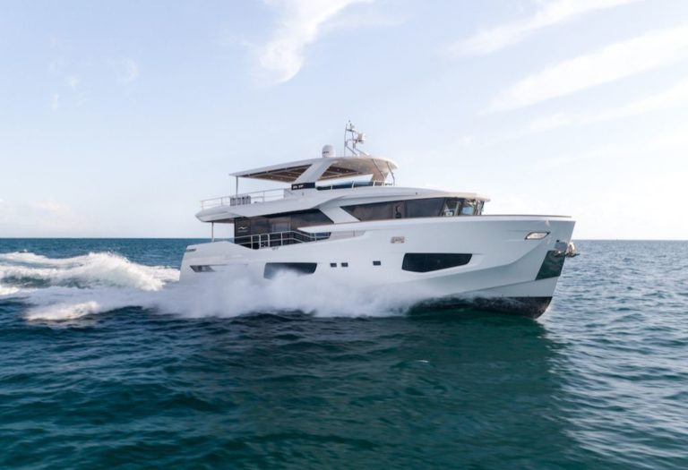 Numarine has introduced the fastest 85-footer in her class fitted with twin MAN 1800hp engines for a top speed of 31 knots.