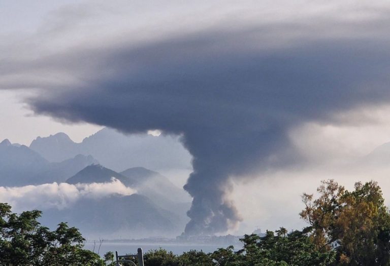 A fire outbreak at Damen’s Turkish shipyard was recently with no damage to any of the vessels in build or causalities reported. Image Credit: Ruairidh Alexander Falconer on Twitter