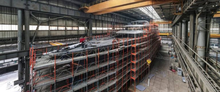 A year after the keel was laid at Wider’s Superyacht Hub in Porto Marghera, Venice, the Wider team has announced the successful joining of the steel hull and aluminum hull of 236ft (72m) Project Moonflower 72.