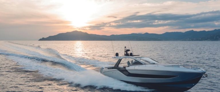 Azimut Verve 48 motor yacht. Azimut Yachts Showcases Four American Premiers at FLIBS.