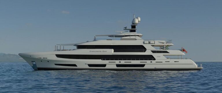 Crescent Custom Yachts launches the largest yacht built in Canada to date: 164ft motor yacht Dazante Bay.