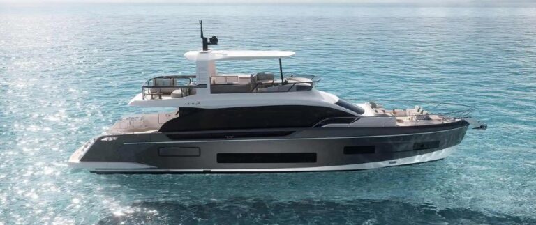 Discover the new Azimut Fly 62, a blend of luxury and innovation. Explore its stunning yacht design & features.