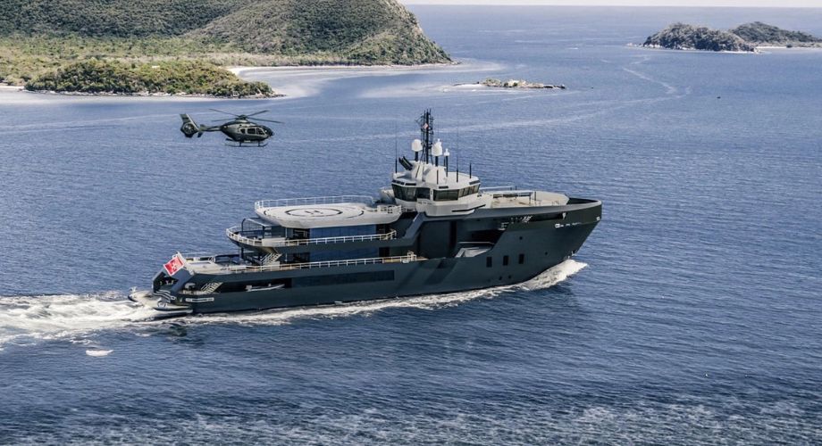 Project master mega yacht.