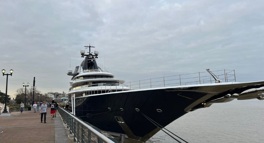 Kismet Yacht in the ocean.