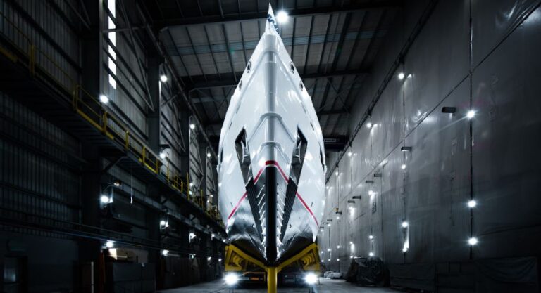Damen yachting, yacht support 53 series.