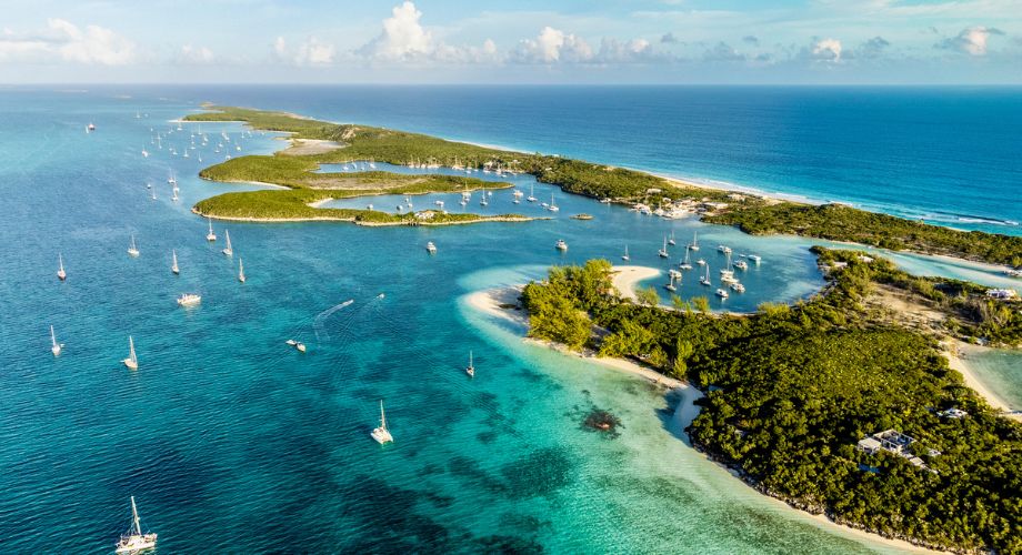 Bahamas private yacht hire destination. Learn all about private yacht hire, like top destinations, yacht rental costs, & what to expect from your private yacht charter experience.