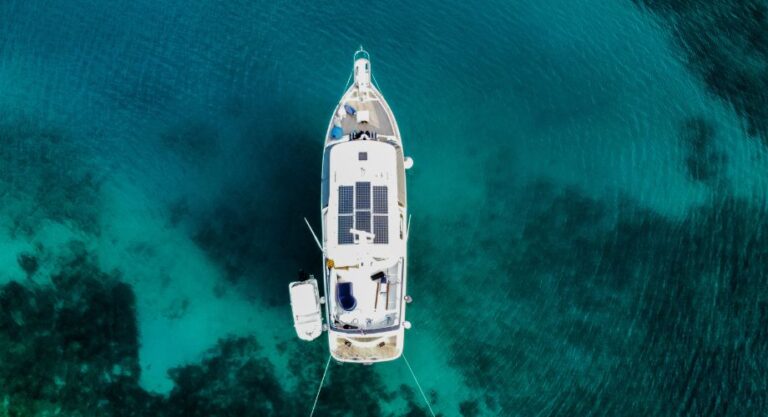 A solar yacht sailing in the ocean. Explore how solar yachts and boat solar panels transform marine travel with clean, renewable energy, efficiency, and sustainability.