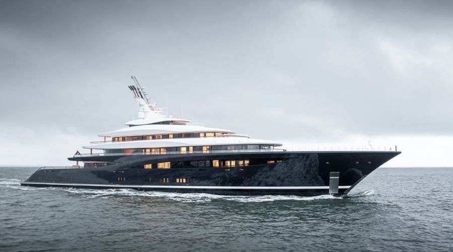 BREAKTHROUGH superyacht sailing in the ocean.