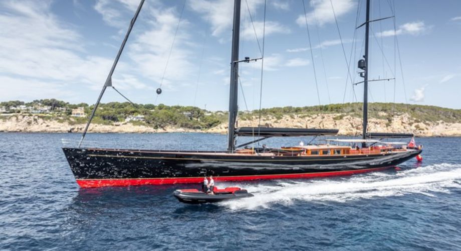MAXIMUS – 193'7" (59m) sailing yacht.