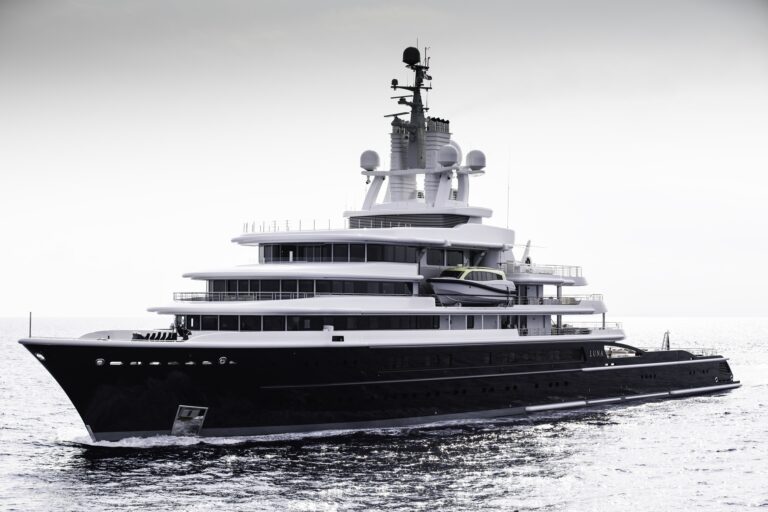 LUNA 2010 374' 9" LLOYD Motor Yacht.