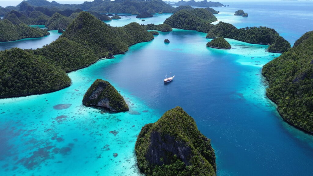 Last Minute Yacht Charter | Where to Find Deals | YATCO A last minute yacht charter destination at the remote lagoon at Wayag island consisting of limestone islands, Raja Ampat, West Papua, Indonesia. Find a last-minute yacht charter deal. Explore the options, risks, and destinations for spontaneous luxury yacht rentals.