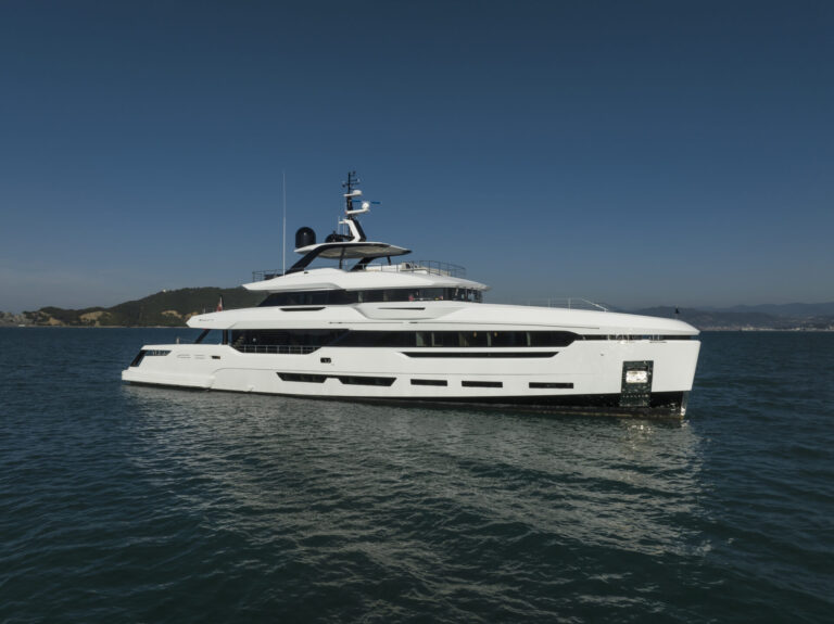 Baglietto sells the 12th DOM133 yacht, featuring Leonardo Santi interiors, luxury design, and delivery set for 2027.