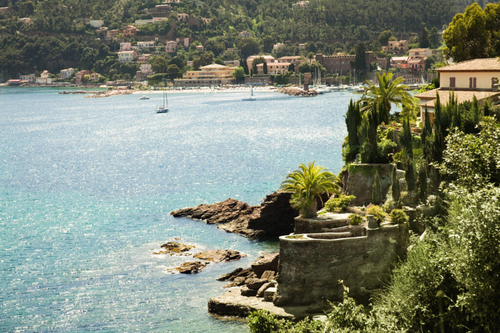 Cannes to St Tropez | French Riviera Yacht Charter | YATCO Cote d'Azul coastline and villes, south of Cannes.
Sail from Cannes to St Tropez in 48 hours. Experience luxury superyacht charters on the French Riviera and Mediterranean.