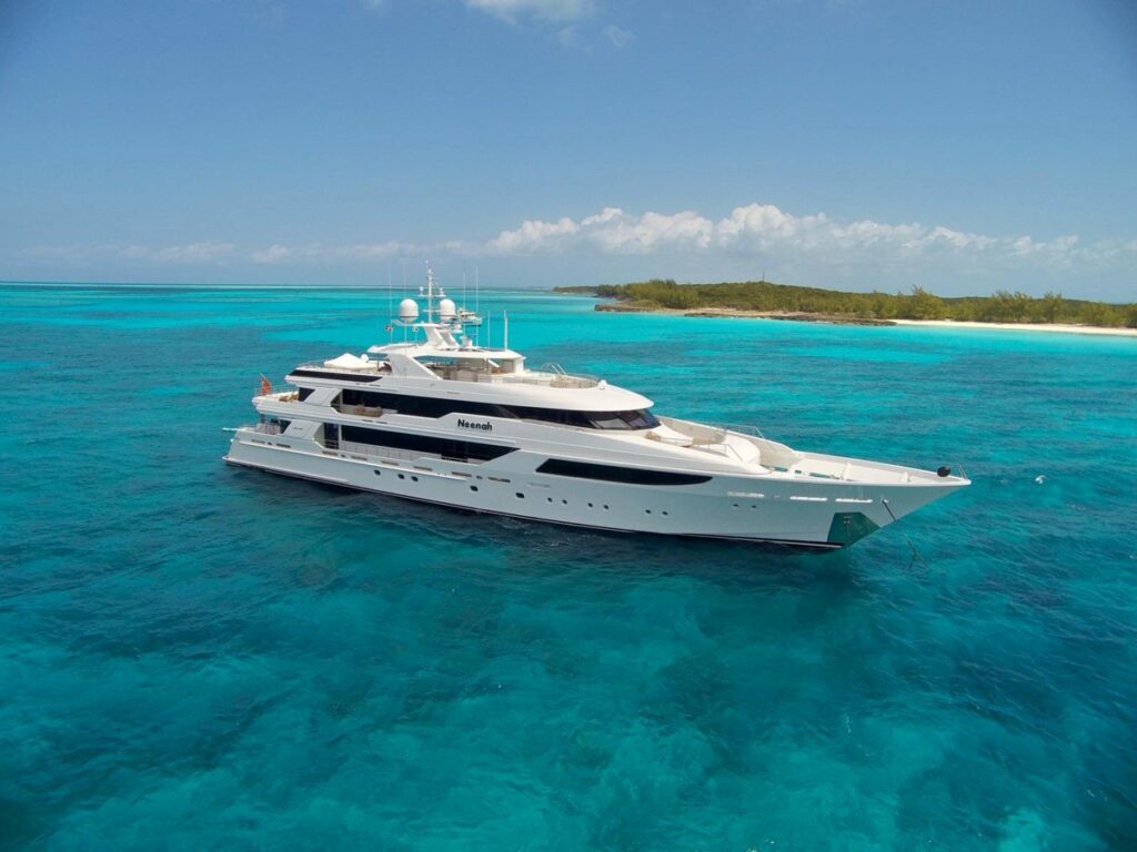 American Yacht Builders | Luxury Yachts to Buy in USA | YATCO The Westport 164ft NEENAH is sailing on the ocean.