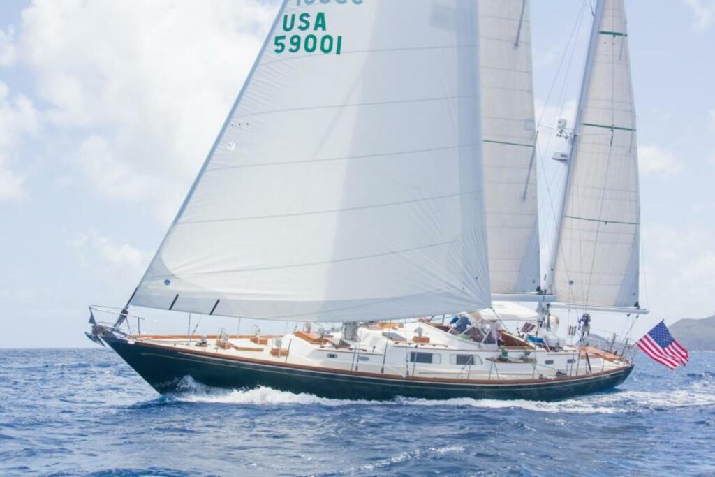 American Yacht Builders | Luxury Yachts to Buy in USA | YATCO The Hinckley yacht WANDERER is sailing on the ocean.