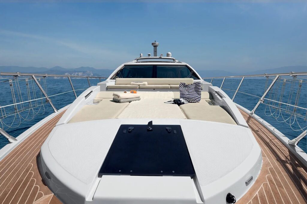 Azimut 55S Yacht | Buying Guide | Specs | Features | YATCO Azimut 55S yacht foredeck.