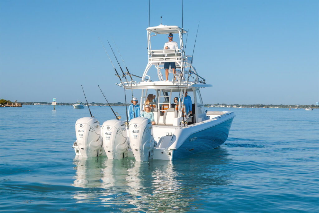 Everglades Yachts | Specs, Prices & Verified Listings | YATCO Everglades Center Console 395cc.
