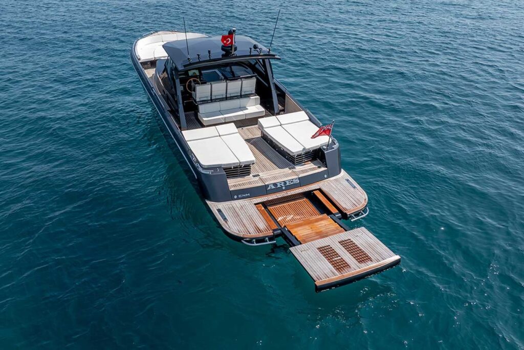 ARES yacht