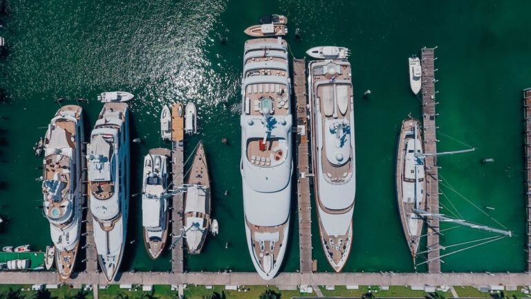 yachts charter
