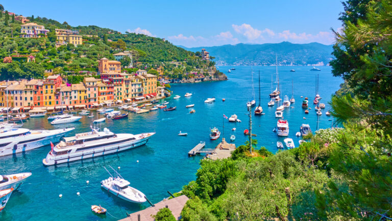 Crewed Yacht Charter